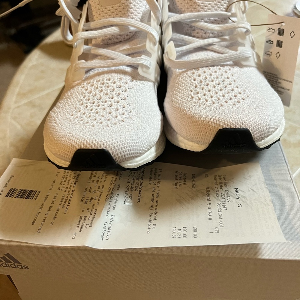 Brand new. White. Size 9. Bought them half size too big.